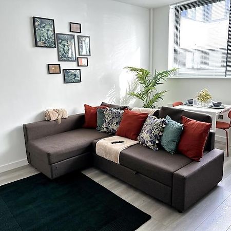 Studio Apartment In Milton Keynes Exterior photo